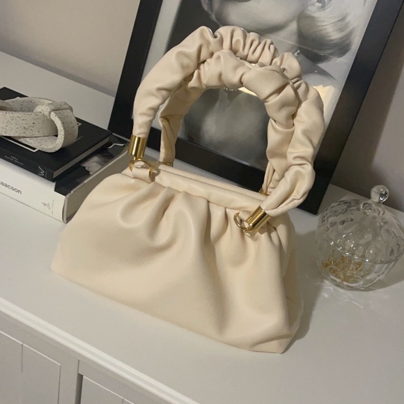 Handbags - Cream fashionova purse